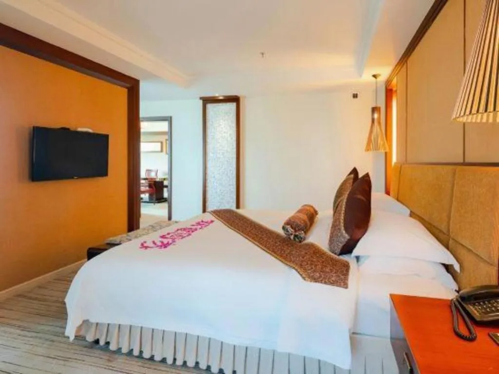 Bed in Haikou Conifer Garden Hotel