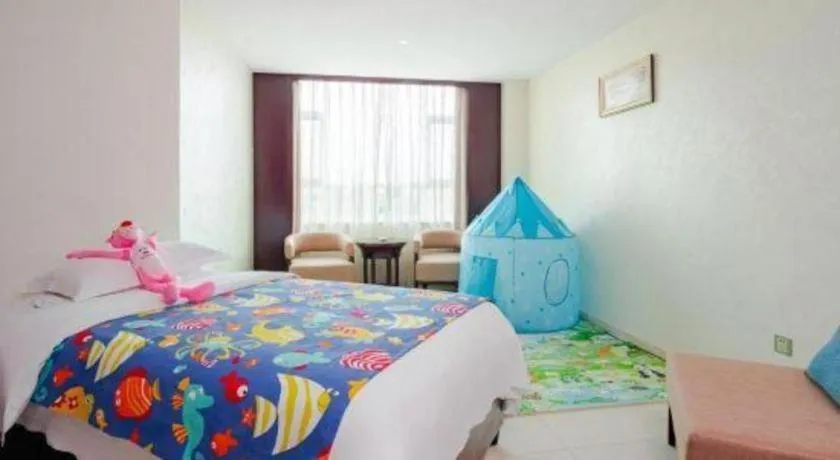 Bed in Haikou Conifer Garden Hotel