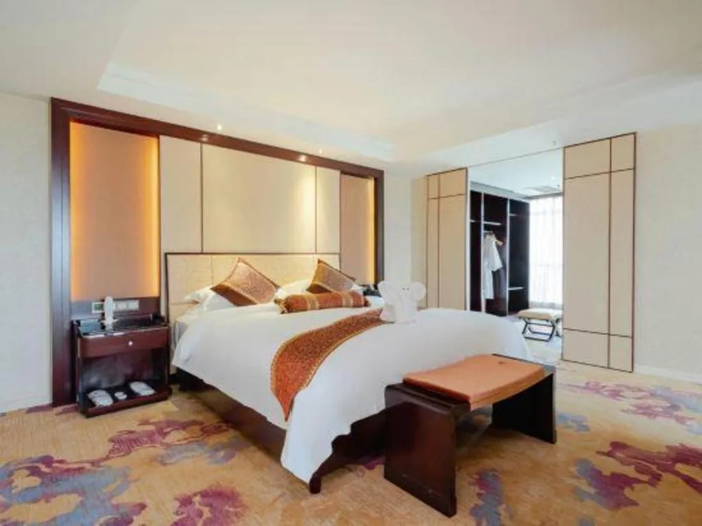 Bed in Haikou Conifer Garden Hotel