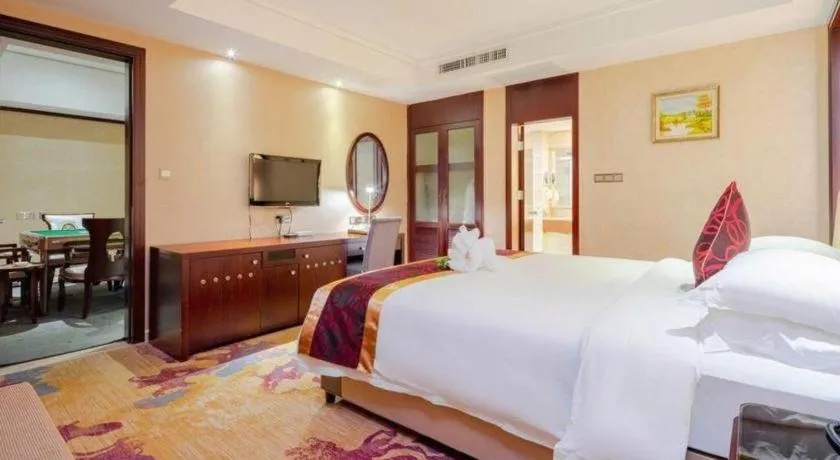 Bed in Haikou Conifer Garden Hotel