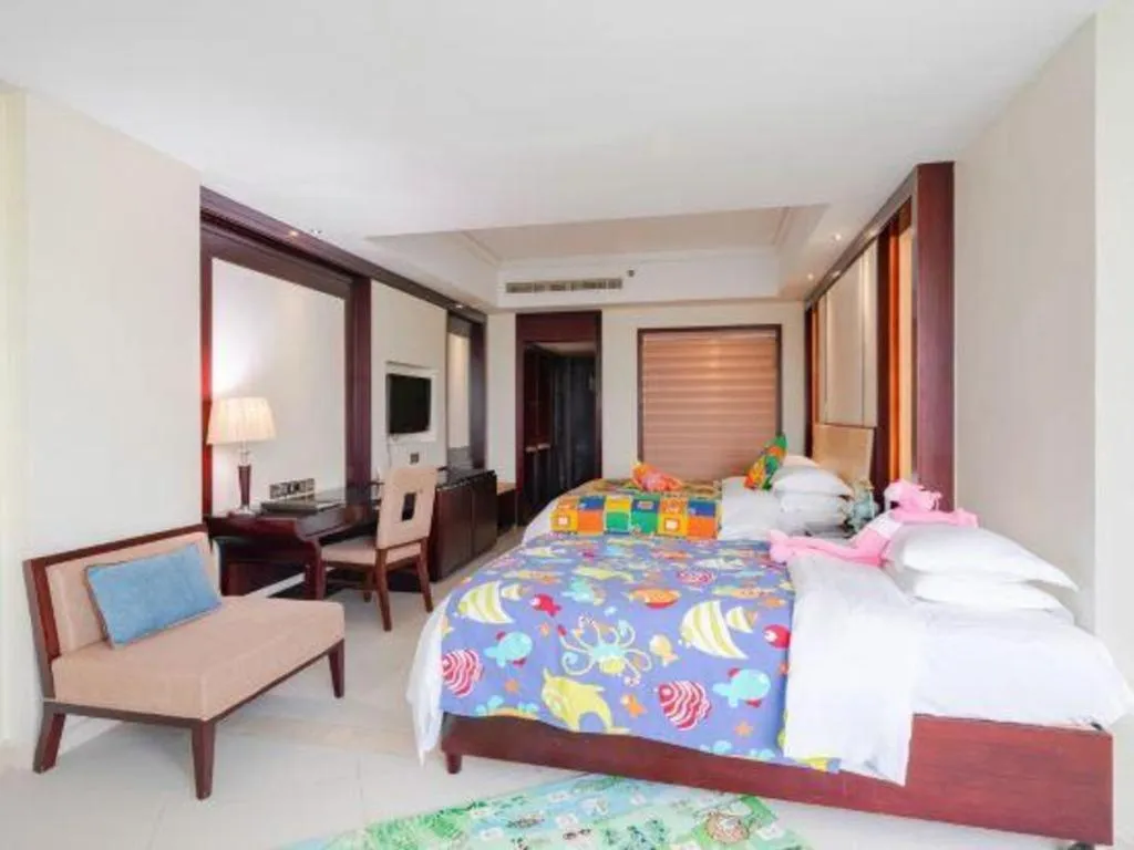 Bed in Haikou Conifer Garden Hotel