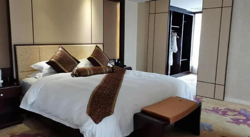 Bed in Haikou Conifer Garden Hotel