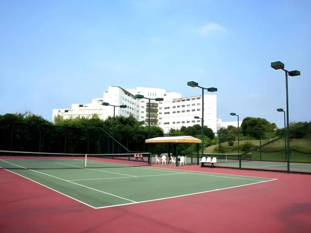 Fangzhong Holiday Hotel