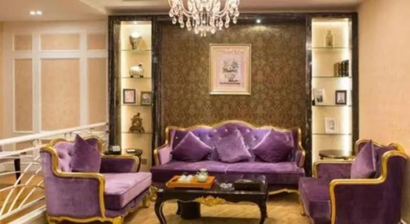 Fangzhong Holiday Hotel