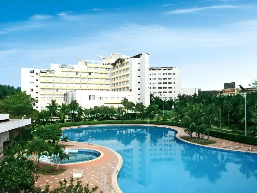 Fangzhong Holiday Hotel