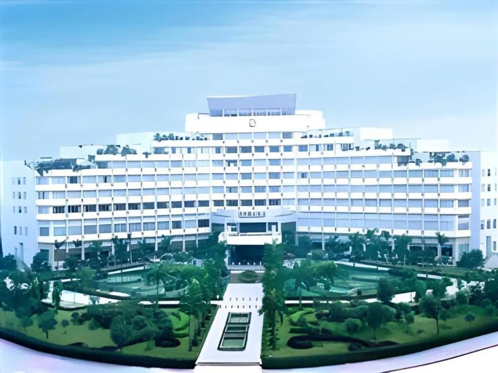 Fangzhong Holiday Hotel