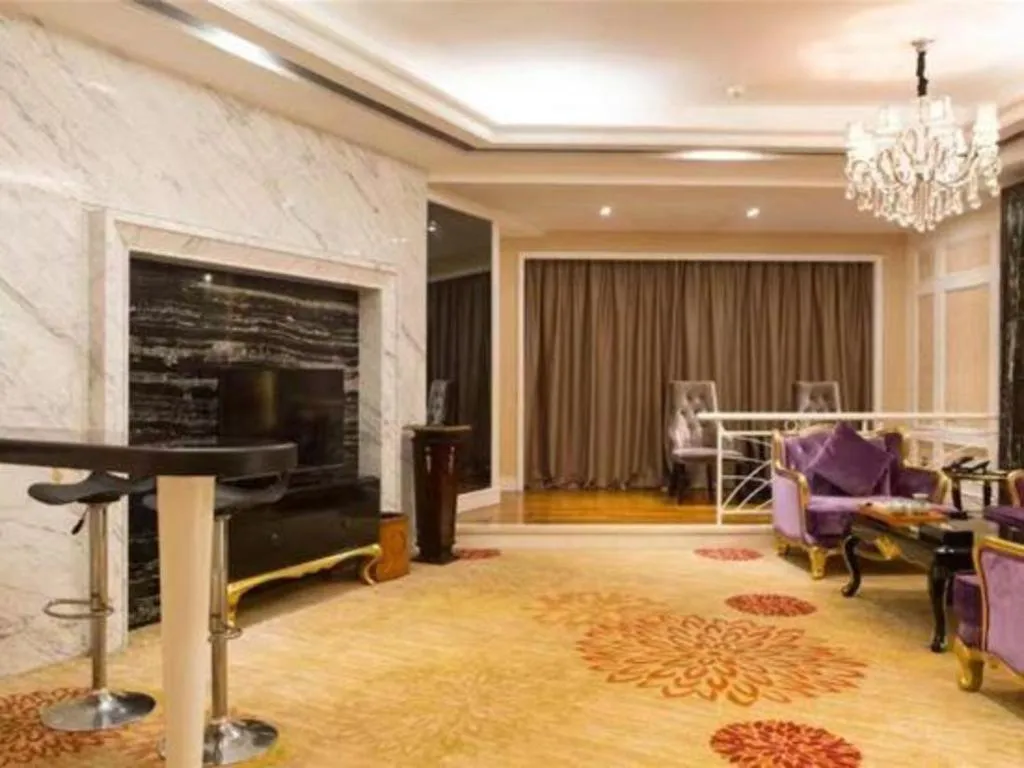 Fangzhong Holiday Hotel