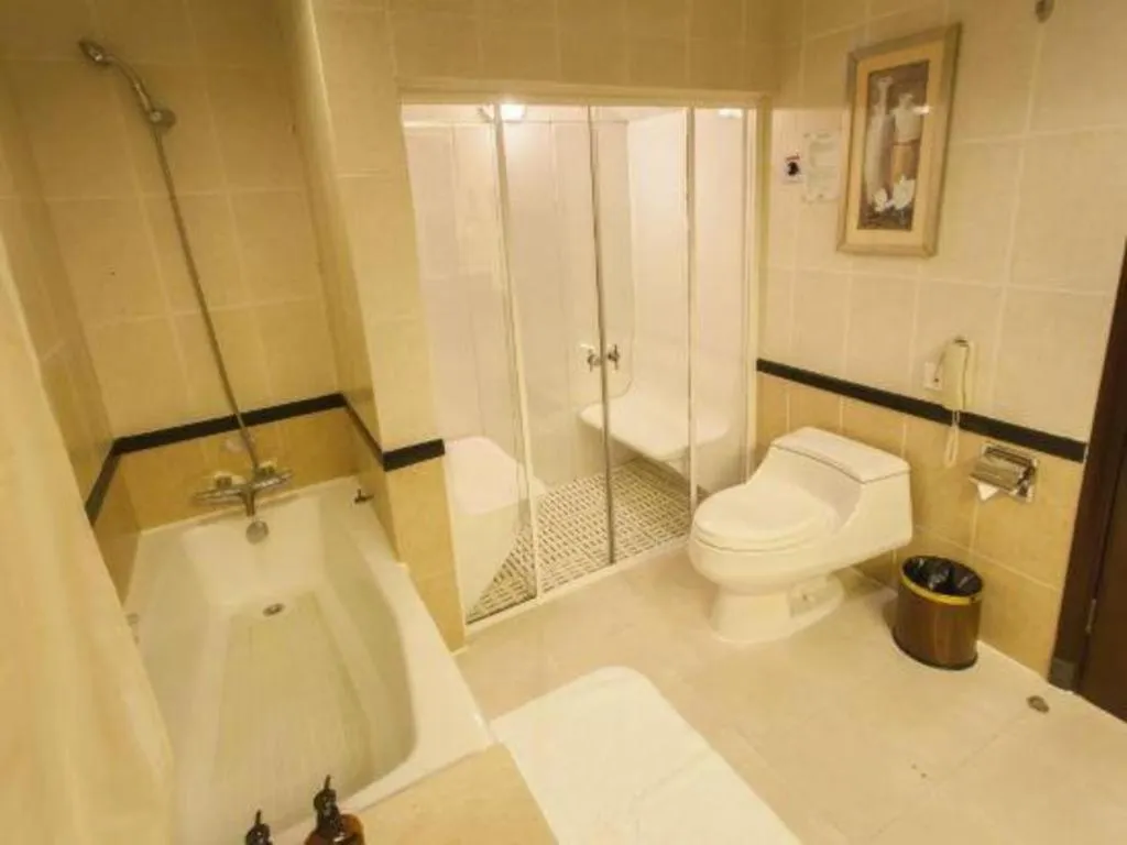 Fangzhong Holiday Hotel