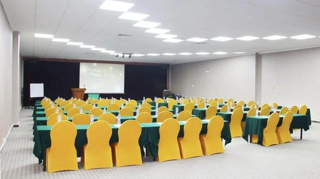 Fangzhong Holiday Hotel