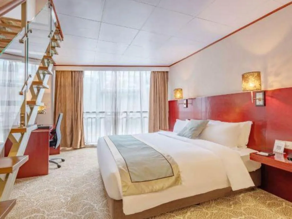 Bed in Langshan Hotel Shenzhen