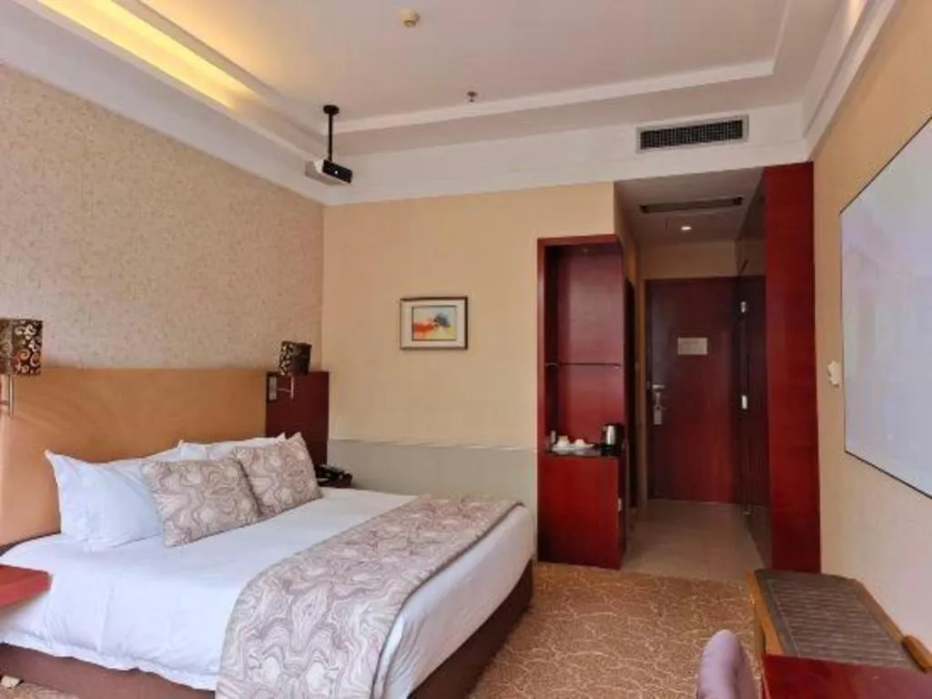 Bed in Langshan Hotel Shenzhen