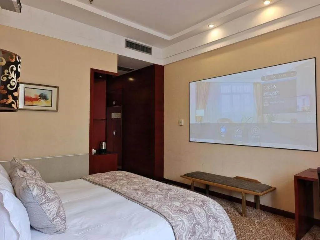 Bed in Langshan Hotel Shenzhen