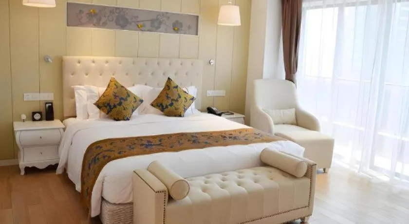 Bed in Wyndham Garden Hotel