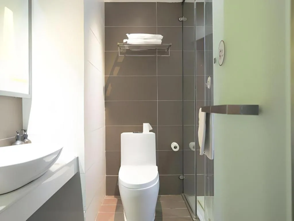 IU Hotel Guiyang North Station Shibei Road