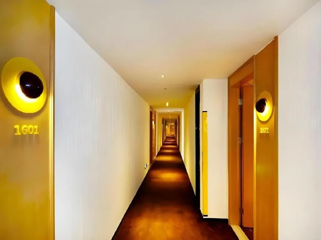 IU Hotel Guiyang North Station Shibei Road