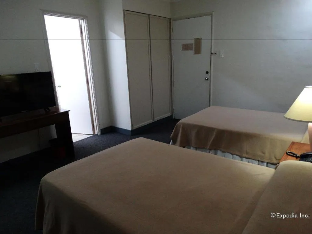 Bed in Adriatico Arms Hotel