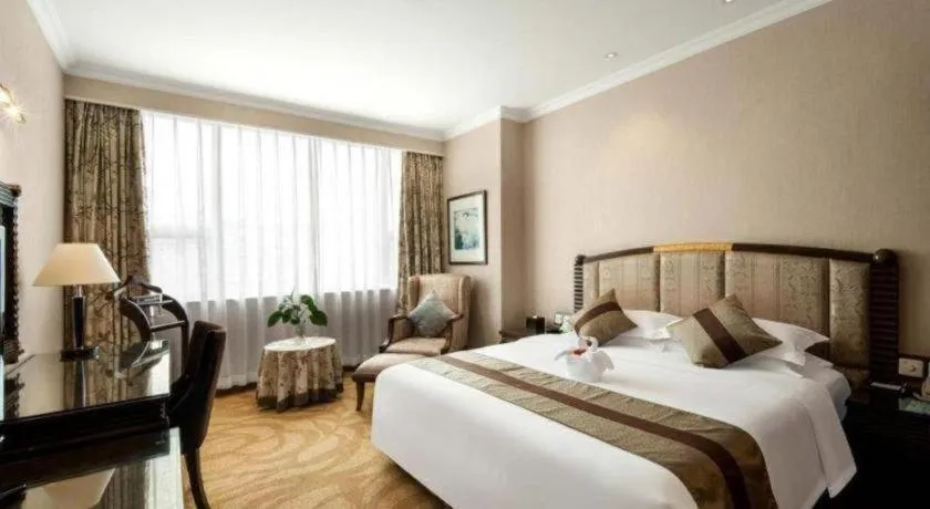 Bed in Chongqing Sunshine Continental Grand Hotel