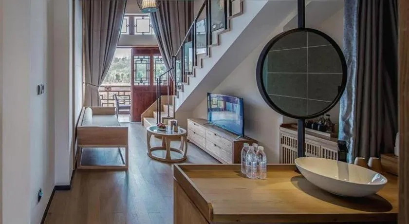 Grand House Chongqing Dazu Rock Carvings