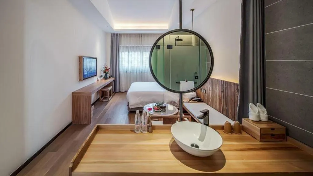 Grand House Chongqing Dazu Rock Carvings