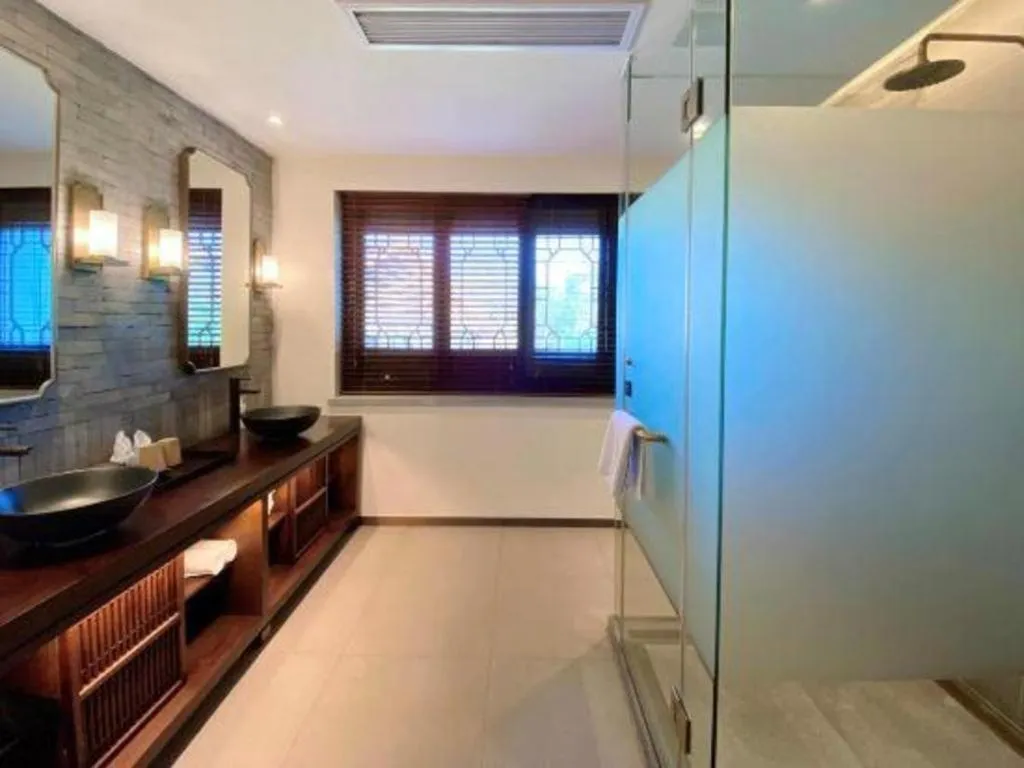 Grand House Chongqing Dazu Rock Carvings