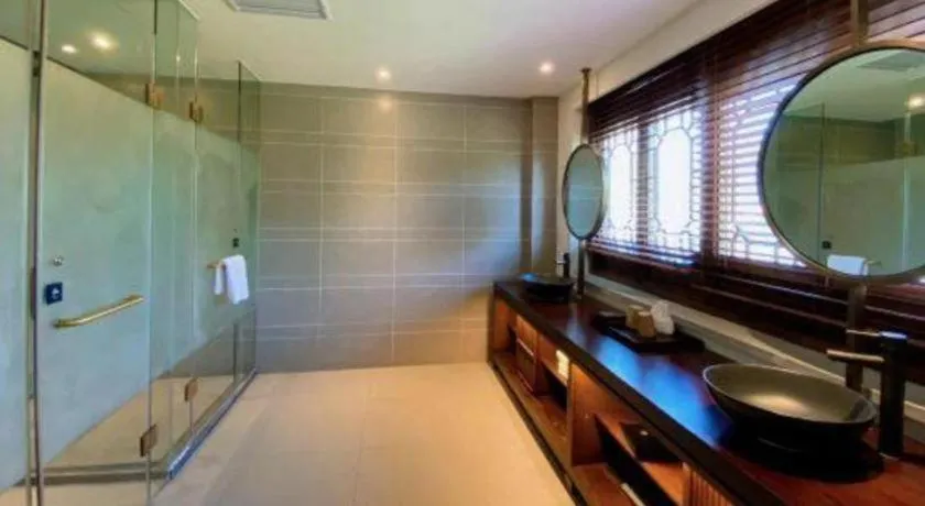 Grand House Chongqing Dazu Rock Carvings