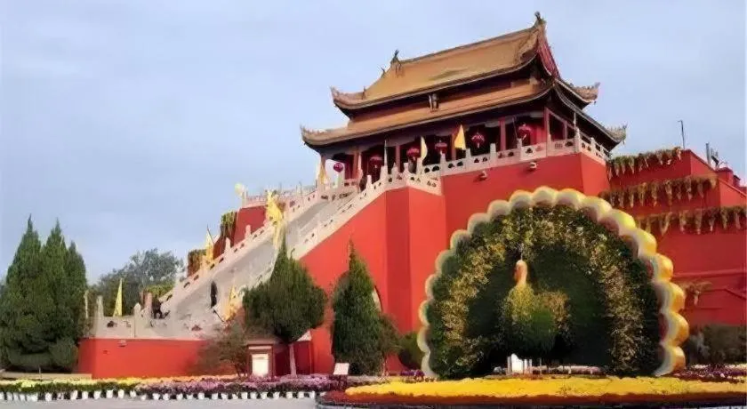 James Joyce Coffetel·Kaifeng Drum Tower