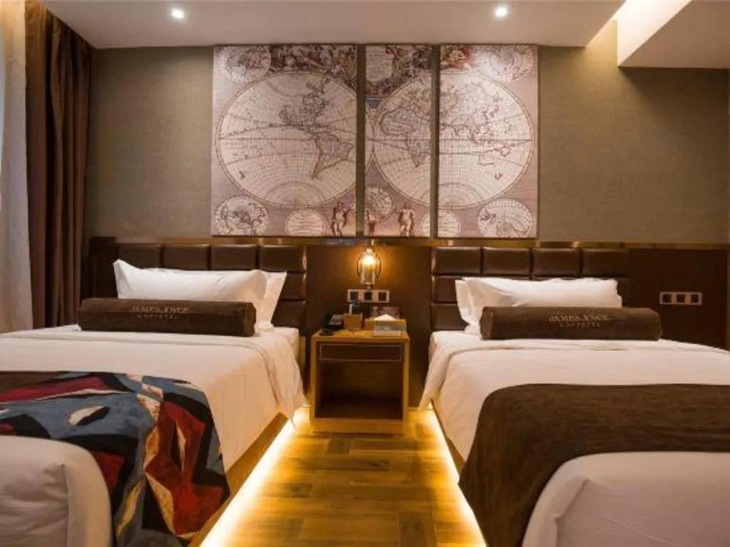 Bed in James Joyce Coffetel·Kaifeng Drum Tower