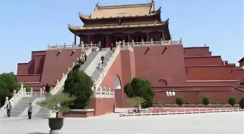 James Joyce Coffetel·Kaifeng Drum Tower
