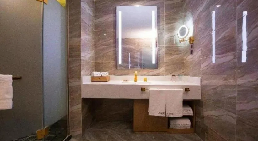 James Joyce Coffetel·Kaifeng Drum Tower