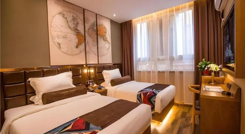 Bed in James Joyce Coffetel·Kaifeng Drum Tower