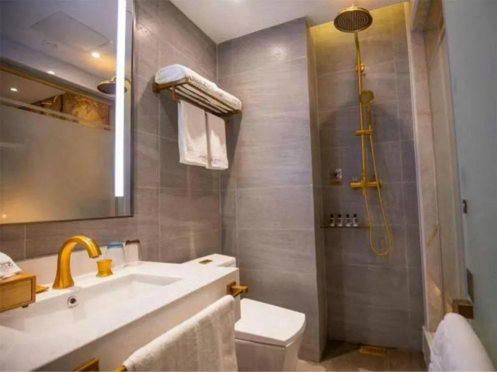 James Joyce Coffetel·Kaifeng Drum Tower