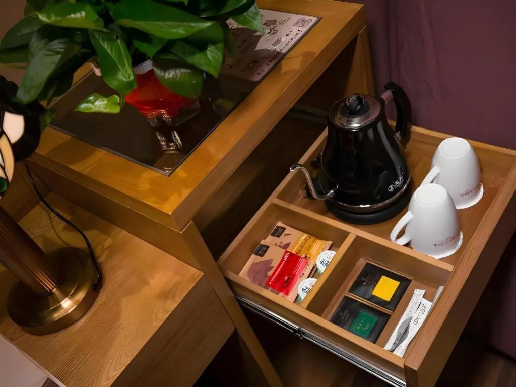 James Joyce Coffetel·Kaifeng Drum Tower