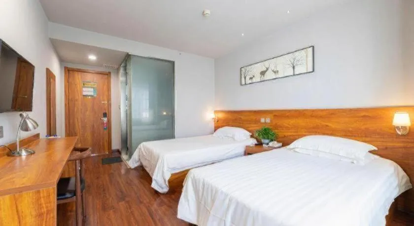 Bed in Jinjiang Inn Style Tianjin Wuqing Traditional Chinese Medical Hospital