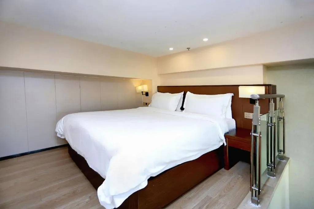 Bed in Zmax Changzhi Bayi Square