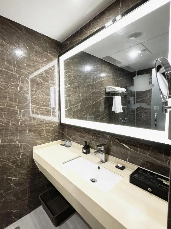 Zmax Changzhi Bayi Square