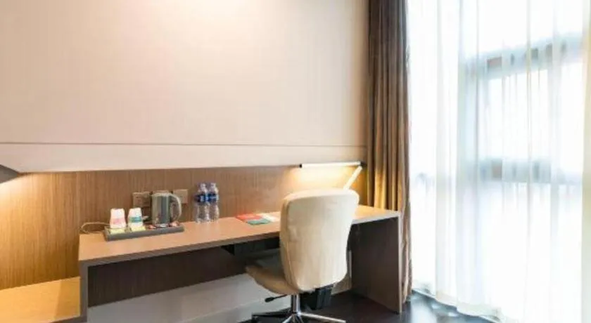 Jinjiang Inn Select Yancheng Oufeng Hua Street Julong Lake