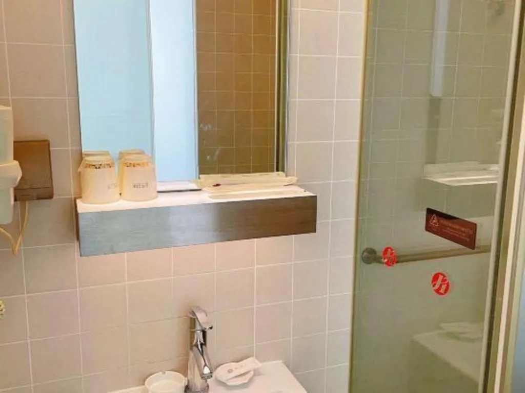 Jinjiang Inn Select Yancheng Oufeng Hua Street Julong Lake