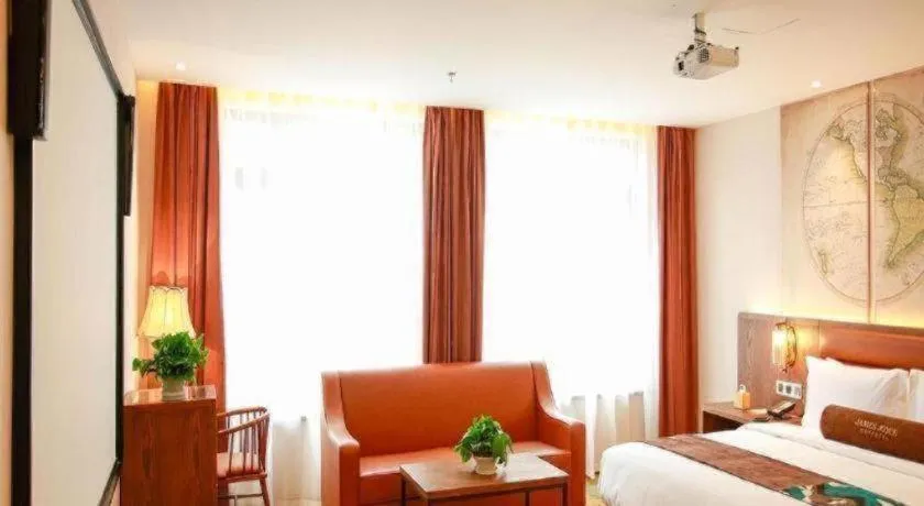 Bed in James Joyce Coffetel Harbin Railway Station Songlei Yuanda Pedestrian Street