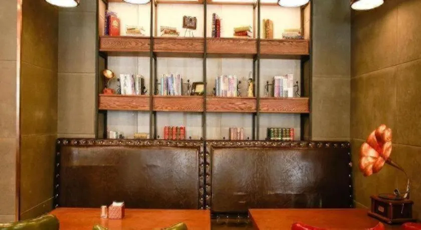 James Joyce Coffetel Harbin Railway Station Songlei Yuanda Pedestrian Street