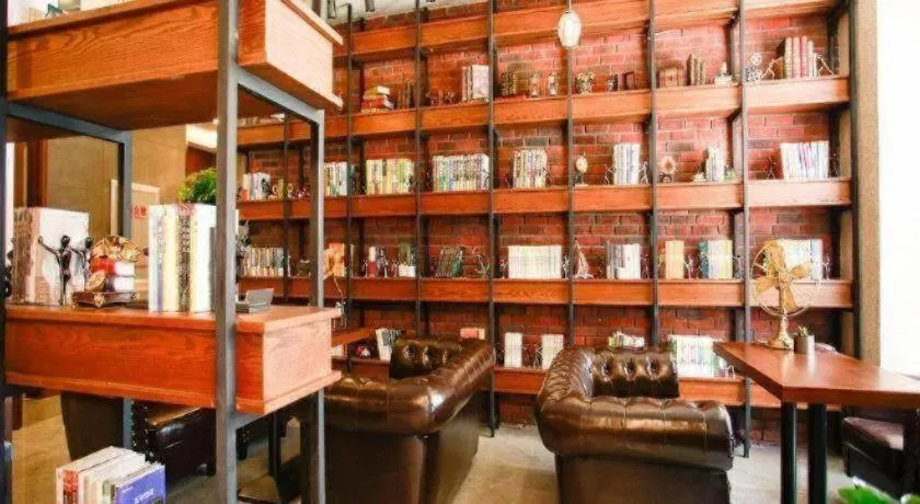 James Joyce Coffetel Harbin Railway Station Songlei Yuanda Pedestrian Street