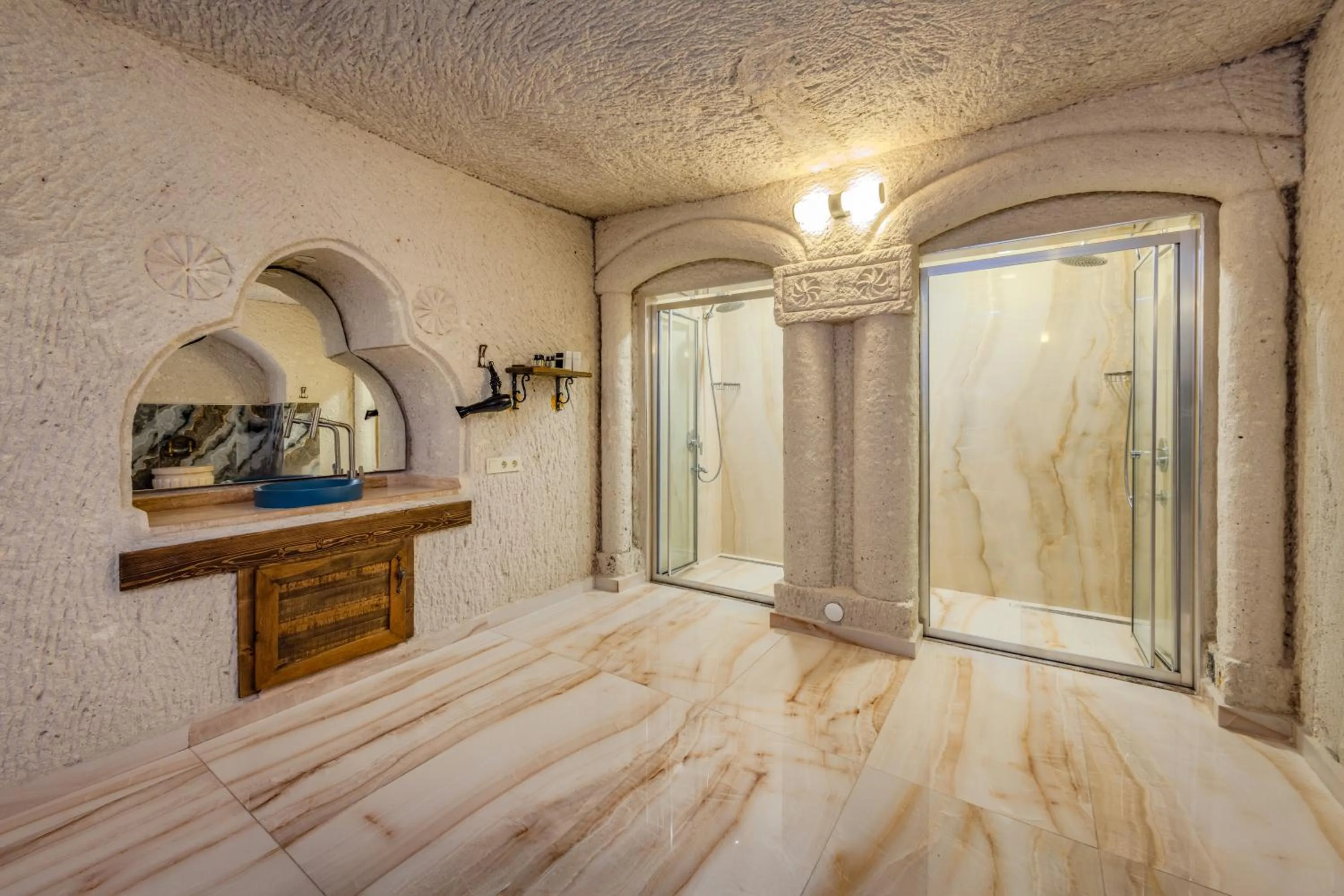 Shower in Onur Cave Cappadocia