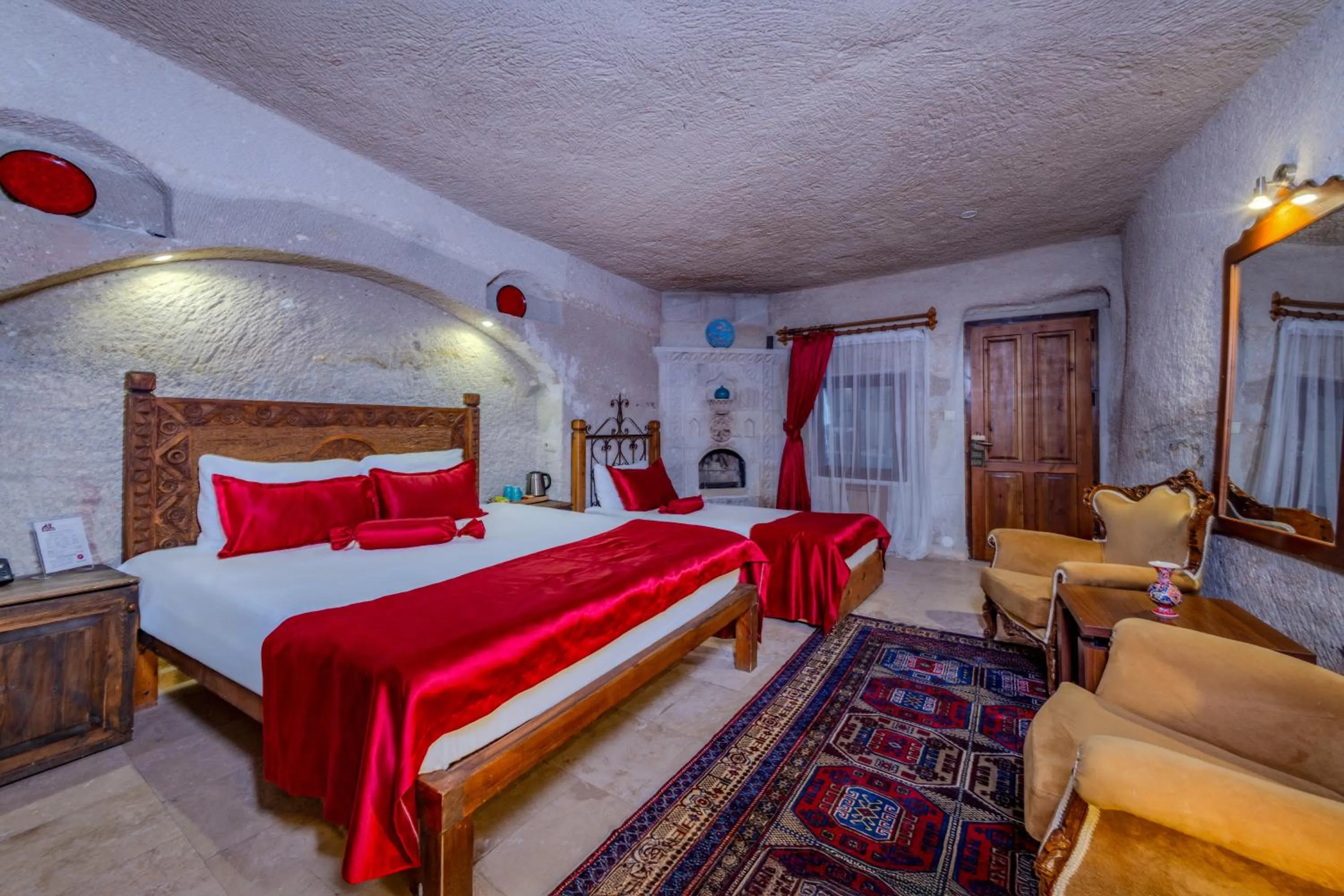 Photo of the whole room, Bed in Onur Cave Cappadocia
