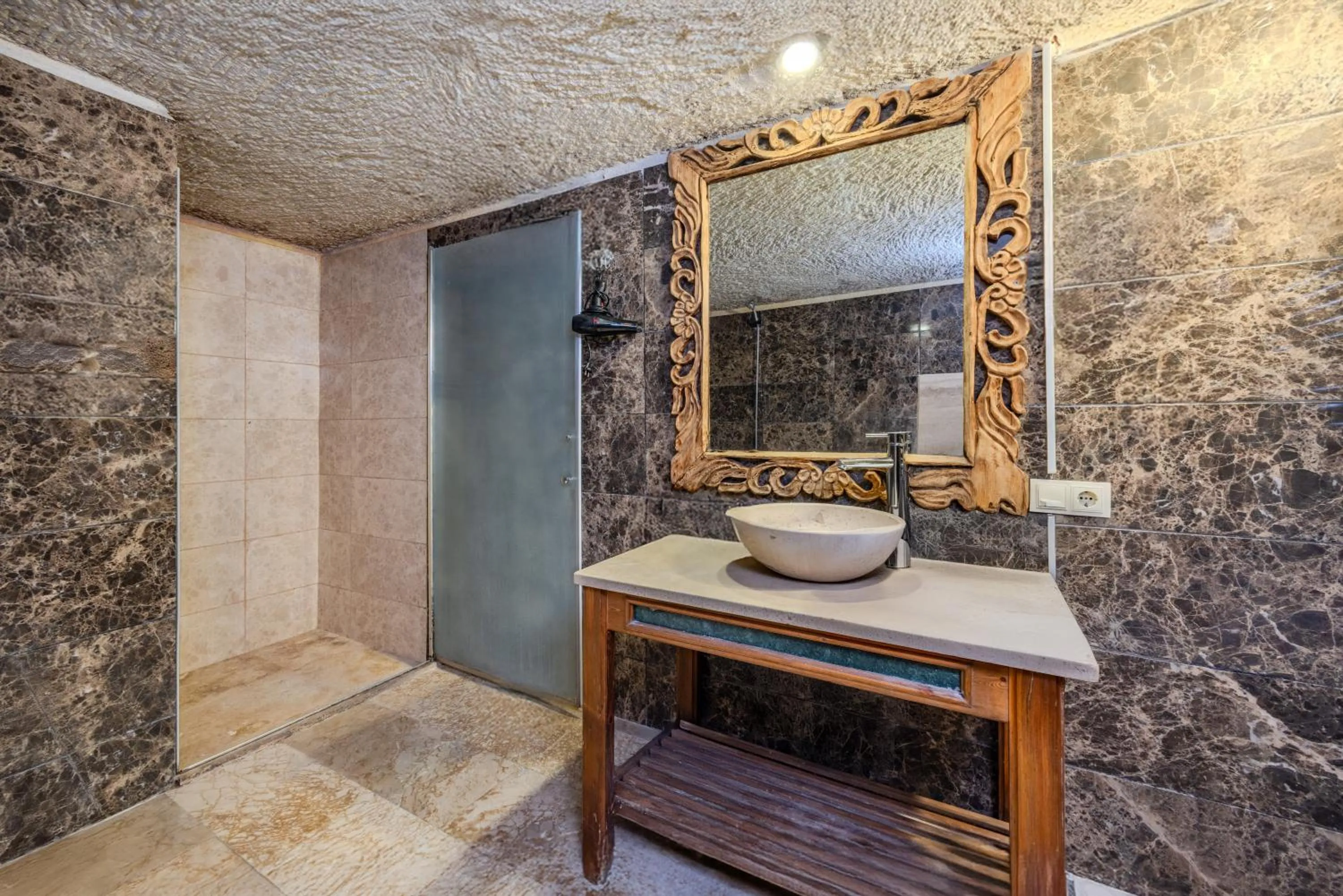 Toilet in Onur Cave Cappadocia