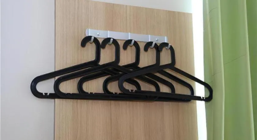 IU Hotel Nanchang West Railway Metro Station