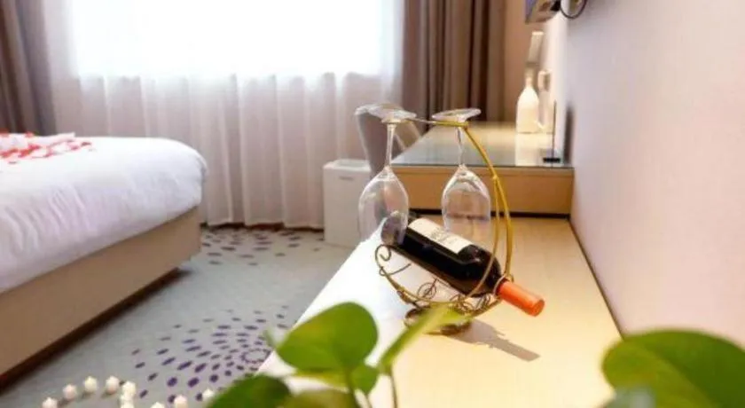 Bed in Lavande Hotel Beijing Daxing Airport Qingyuan Road Metro Station Joy City