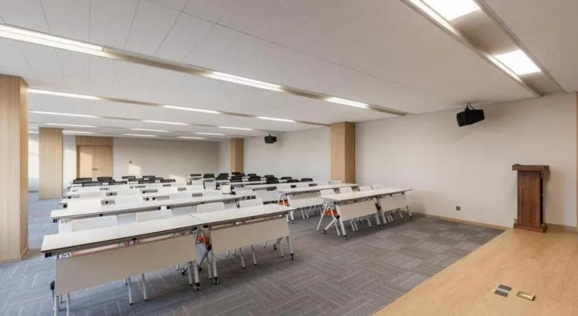 James Joyce Coffetel Chengdou Wuqing Wanda Plaza