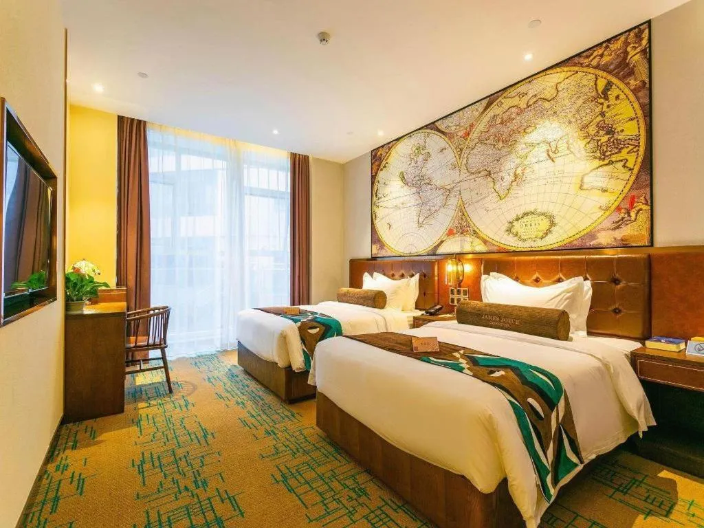 Bed in James Joyce Coffetel Chengdou Wuqing Wanda Plaza