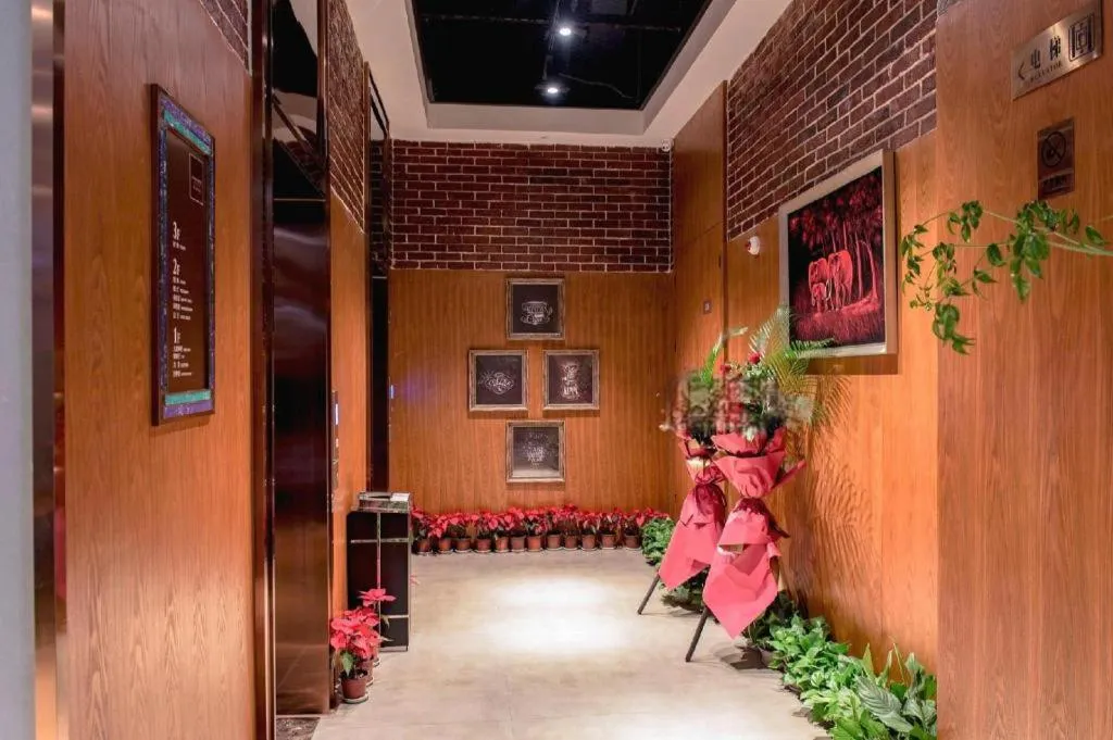 James Joyce Coffetel Chengdou Wuqing Wanda Plaza