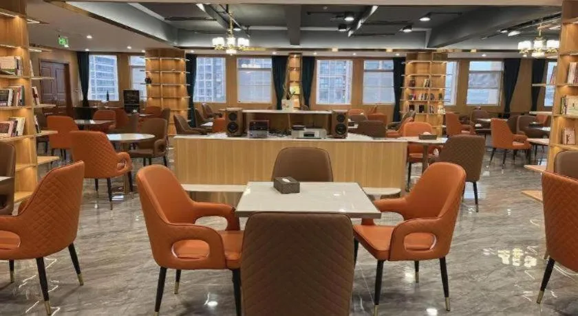 James Joyce Coffetel Chengdou Wuqing Wanda Plaza