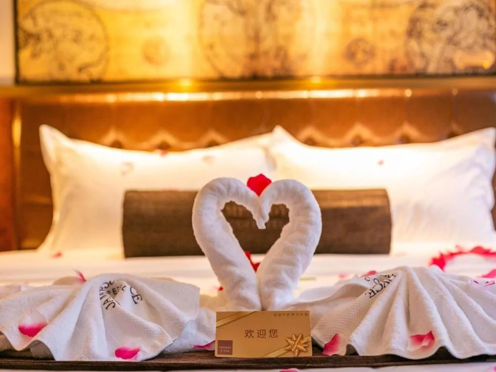 Bed in James Joyce Coffetel Chengdou Wuqing Wanda Plaza